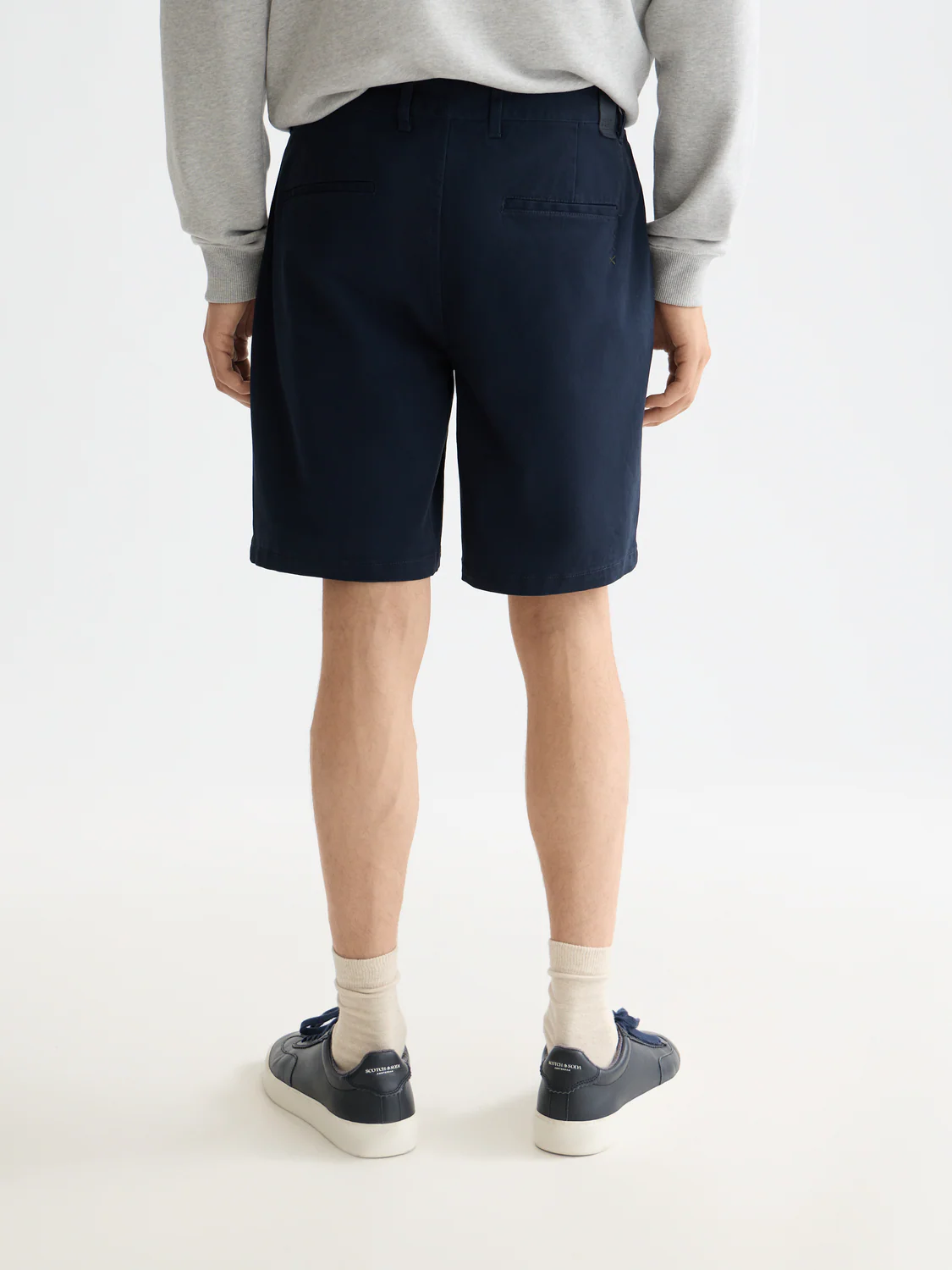 Essentials Stuart Cotton-blend twill regular short - Image 4