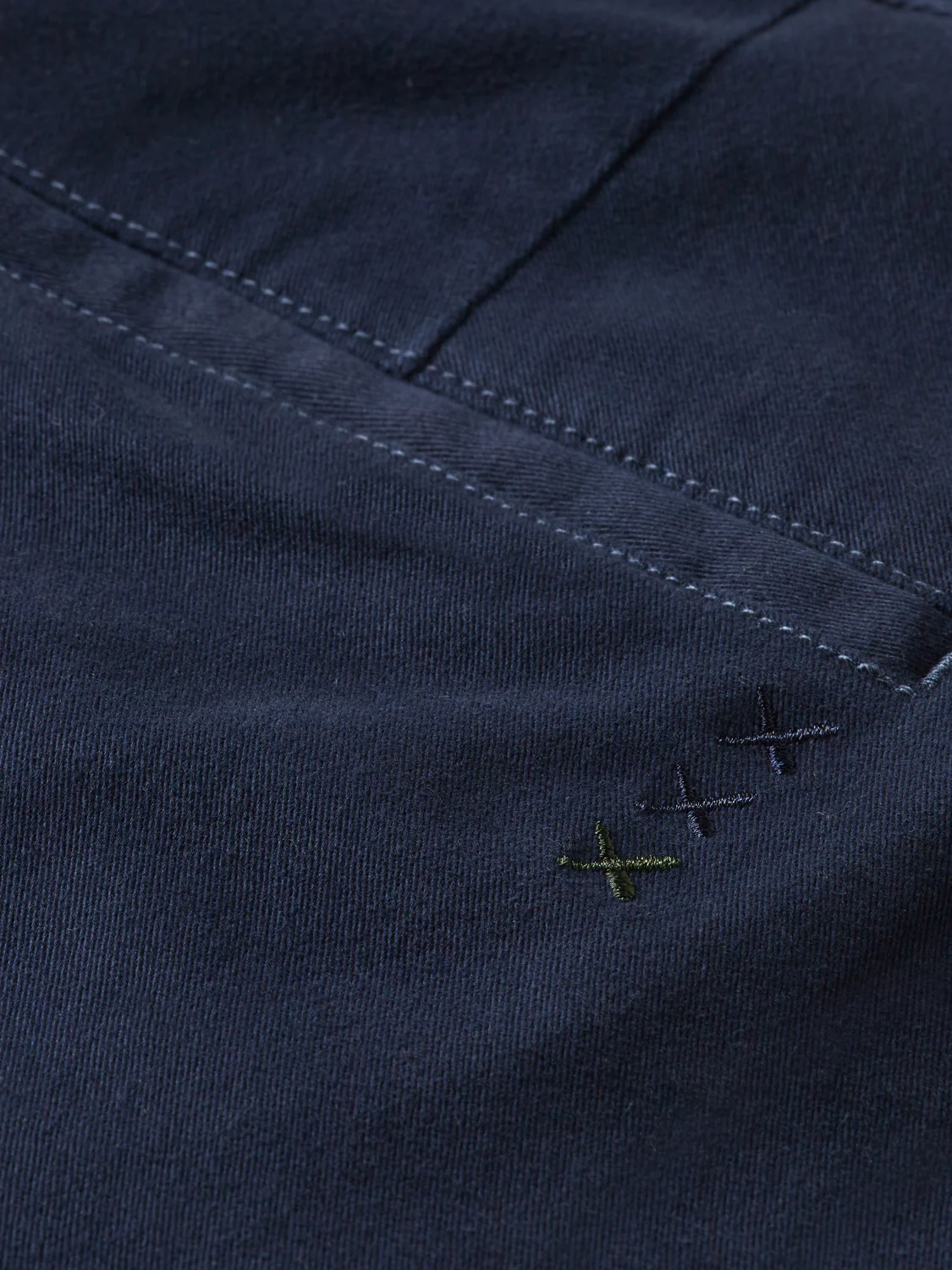 Essentials Stuart Cotton-blend twill regular short - Image 7