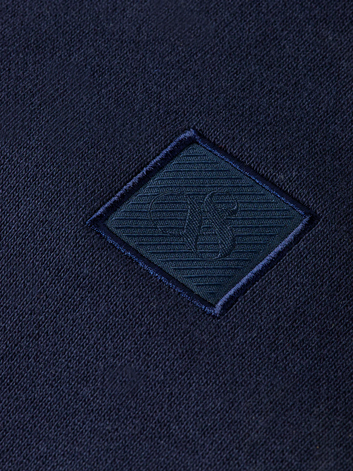 Boys Essentials Regular logo badge zip-up hoodie - Image 3