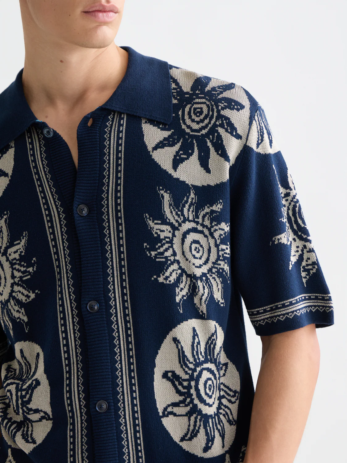 Knitted jaquard short sleeve shirt - Image 3