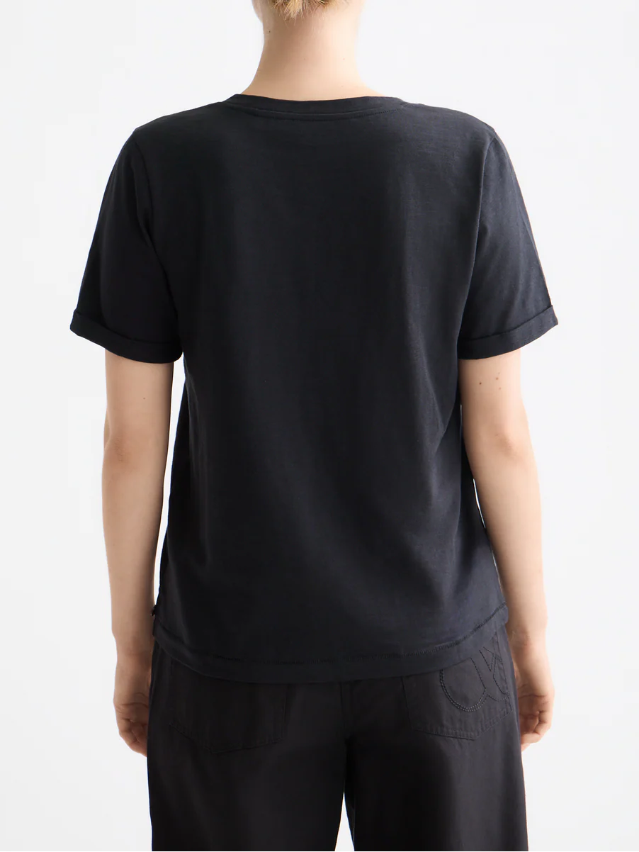 V-neck embroidered artwork T-shirt - Image 11