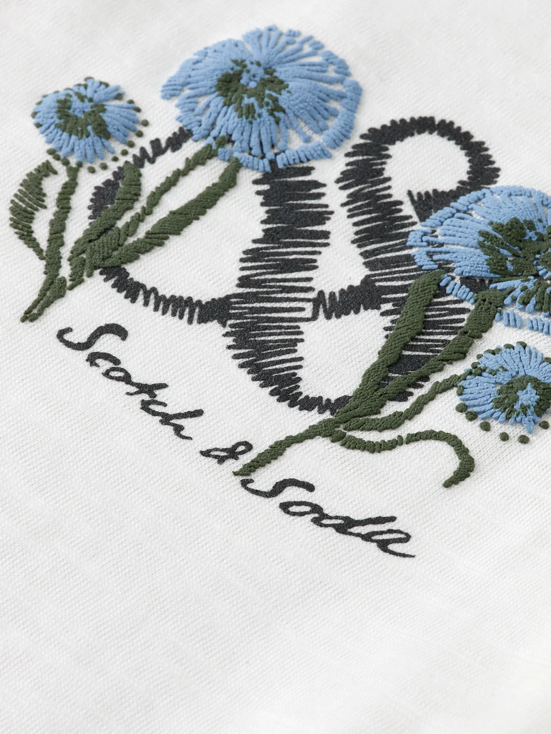 V-neck embroidered artwork T-shirt - Image 7