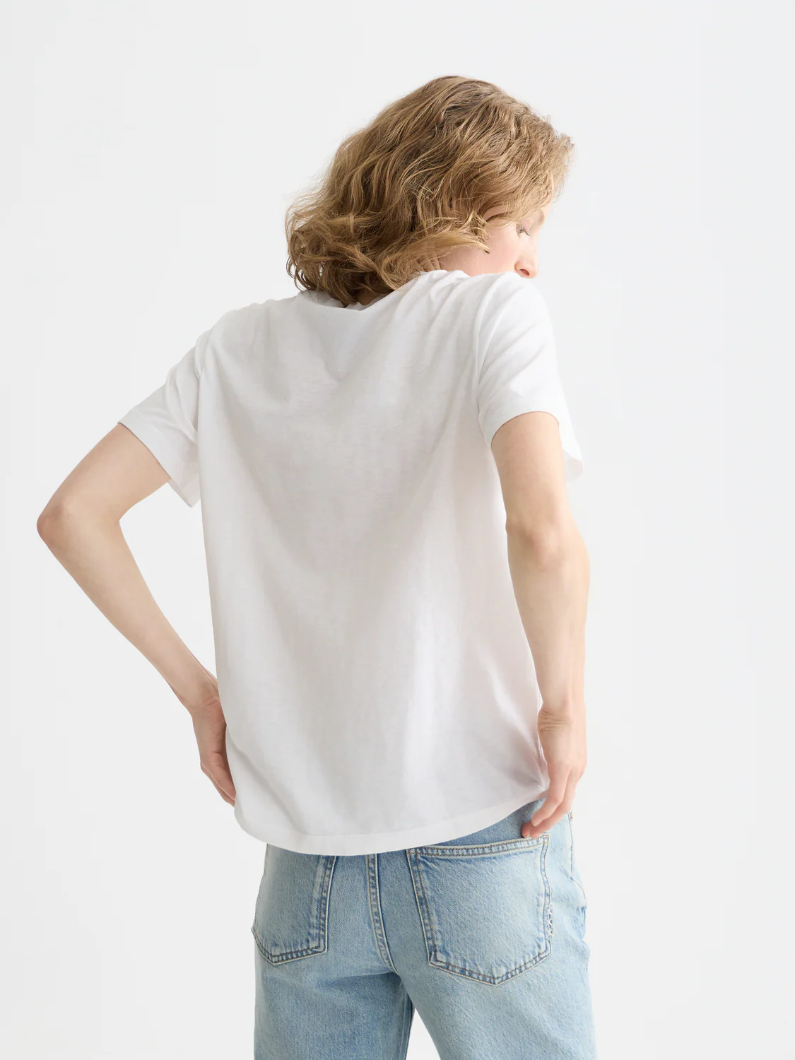 graphic T-shirt - Image 4