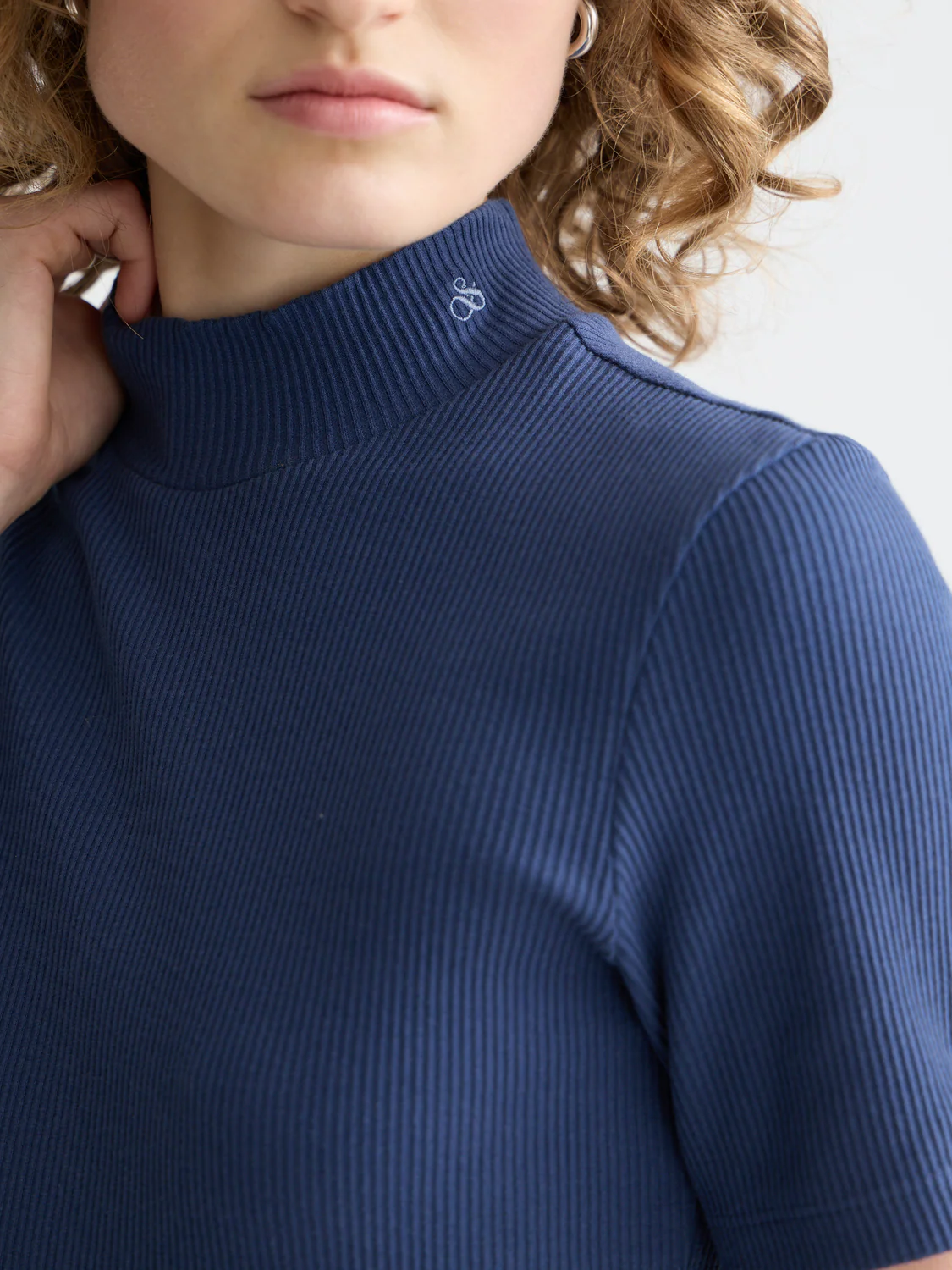 Mock neck rib T-shirt - Image 3