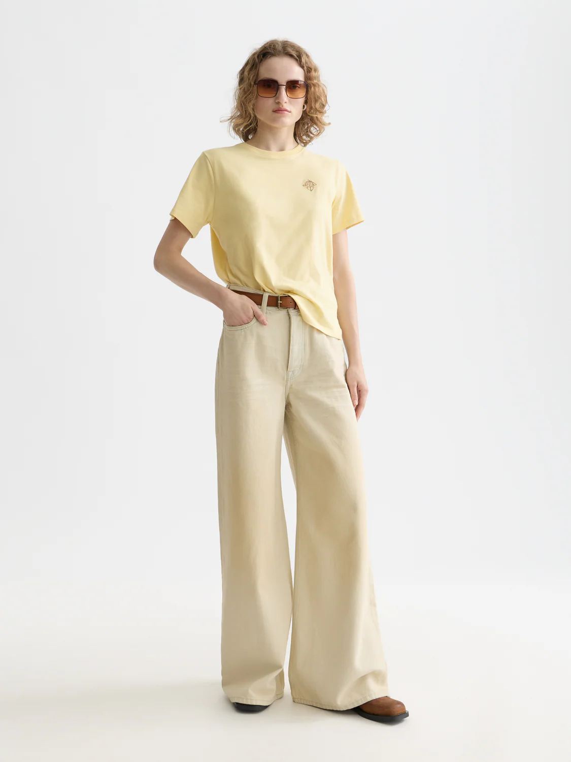 Artwork Regular T-shirt - Image 9