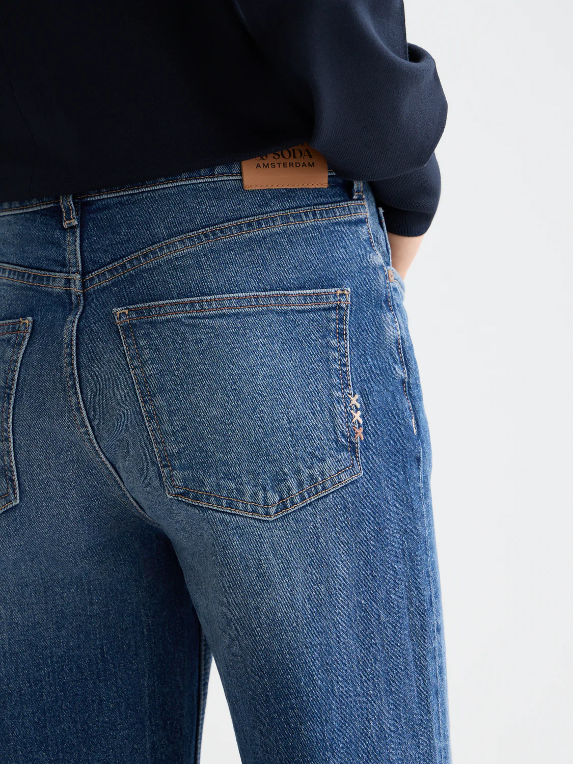 Essentials The Sky straight denim - Image 4